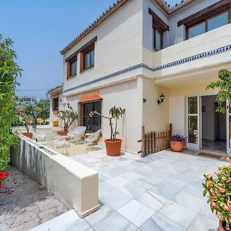 Pool & Garden - Private Swimming Pool فيلة ماربيا